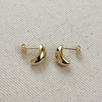 Curved small stud earrings - 18k Gold filled