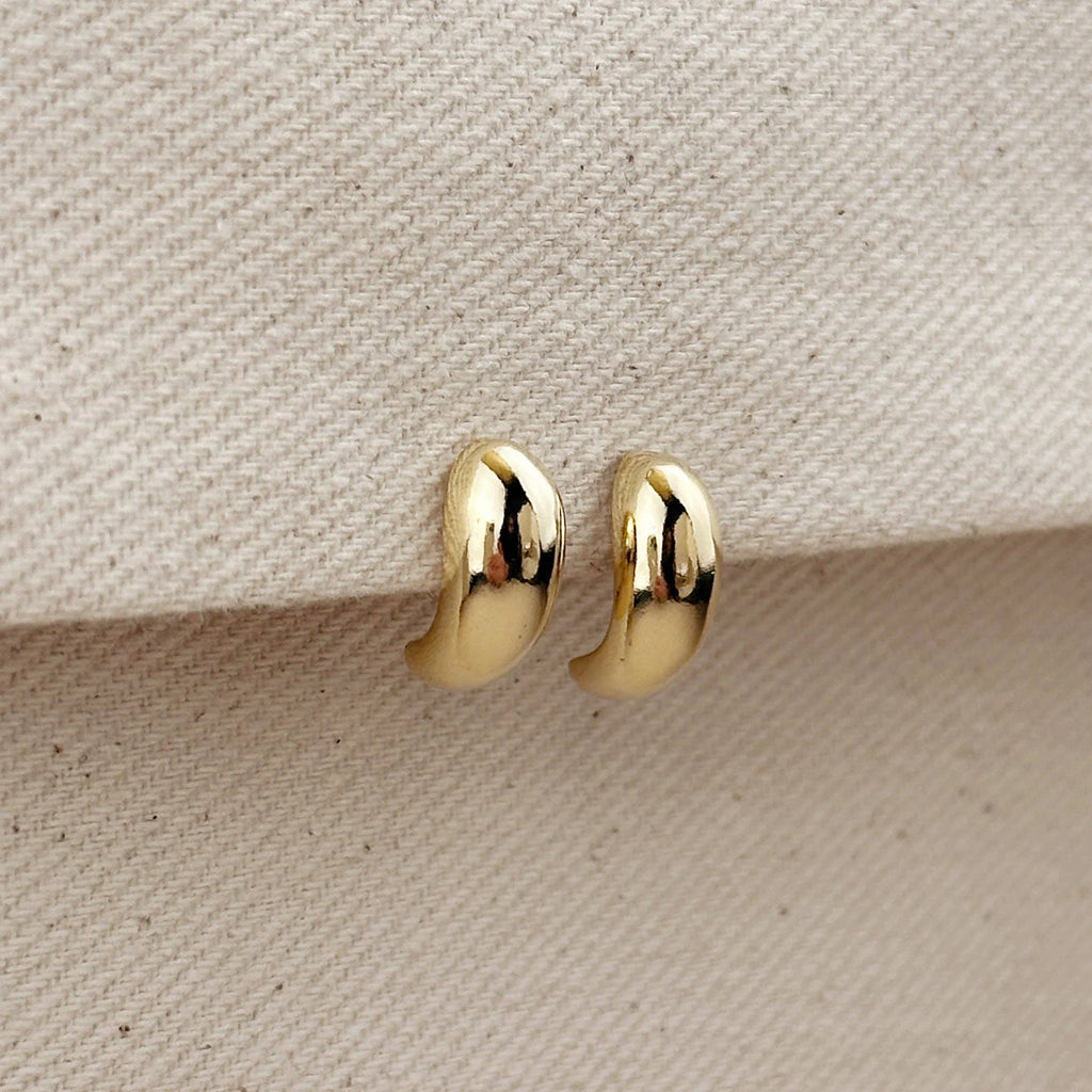 Curved small stud earrings - 18k Gold filled